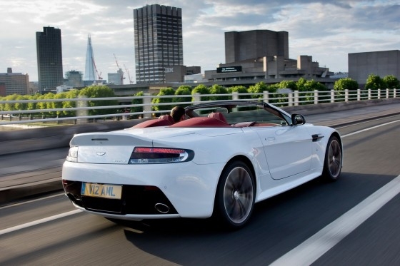 Aston Martin V12 Vantage Roadster - Image 3