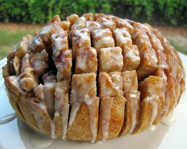 Cinnamon Roll Pulls