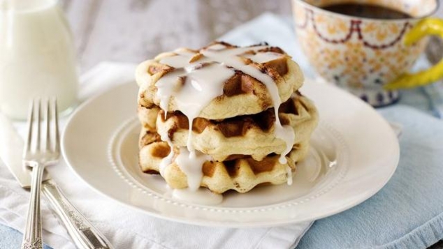 "Pillsbury" Cinnamon Bun Waffles