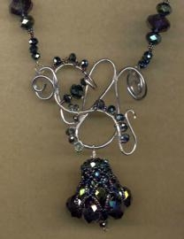 wire and pendant necklace