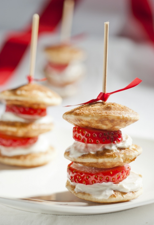 Mini pancake skewers with strawberry