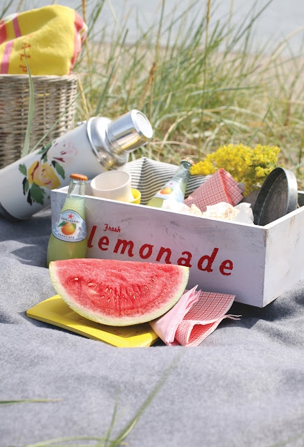 Picnic By The Sea - Image 2