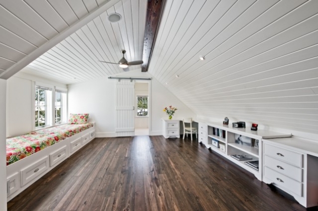 Wood plank ceiling