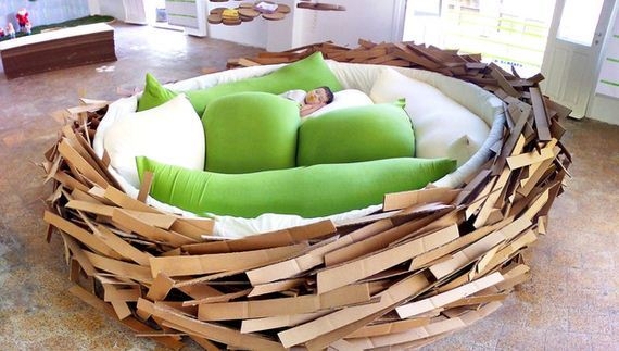 Giant Nest Bed