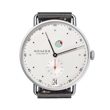 Metro Datum Gangreserve Watch