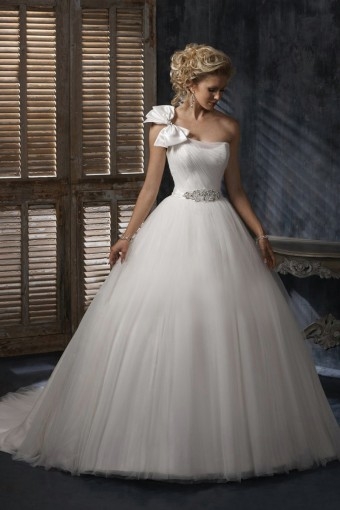 New Arrival Ball Gown One Shoulder Chapel Train Wedding Dress