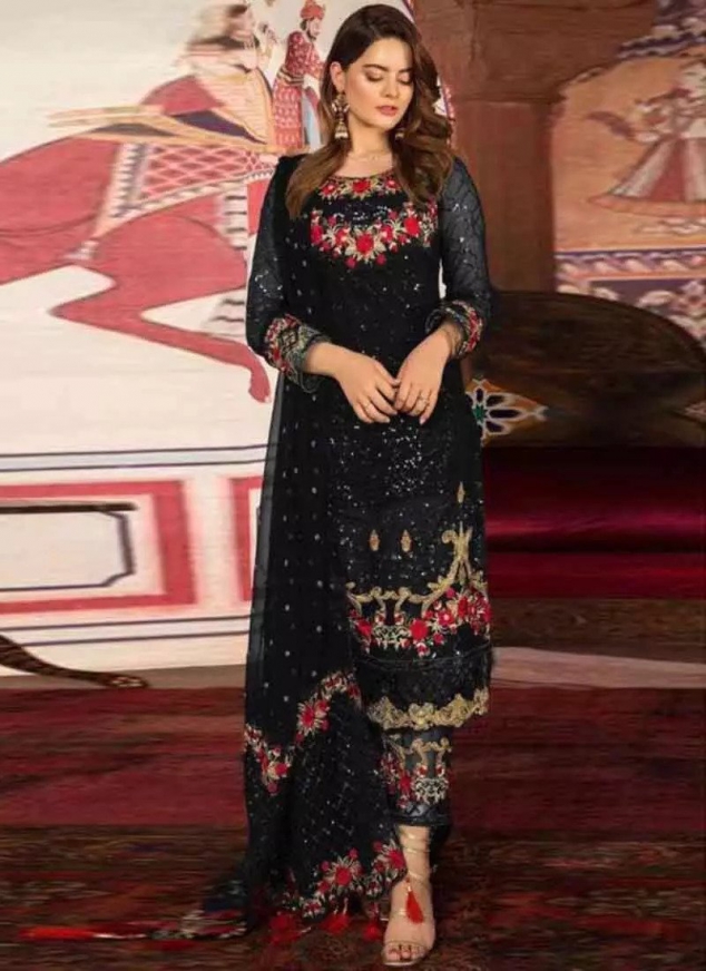 Pakistani Suit For Any Occasion