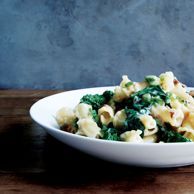 Pasta with Anchovy Butter and Broccoli Rabe