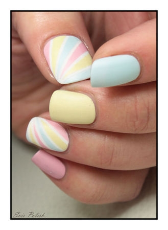 Pastel nails