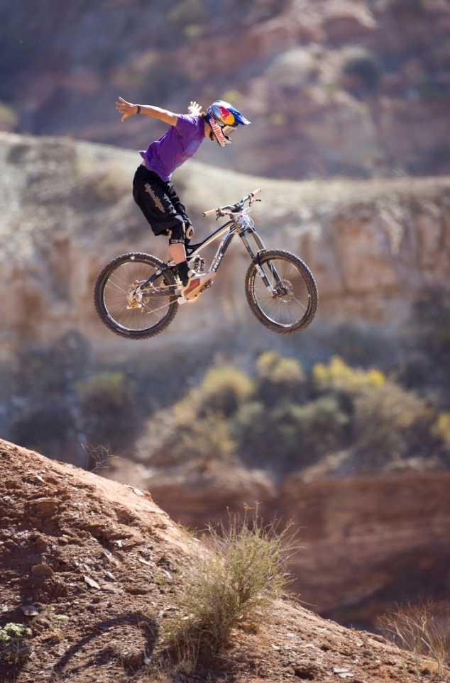 Phat no handed jump [photo]