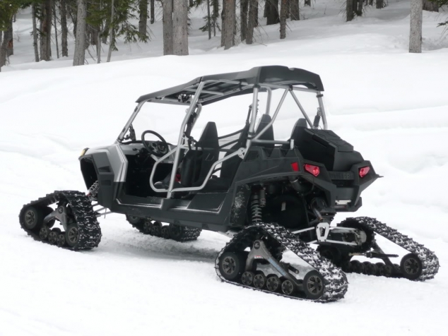 Polaris RZR XP 4 with Camoplast Tatou 4s tracks - Image 3