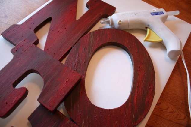 Pottery Barn Inspired Noel Tutorial - Image 3