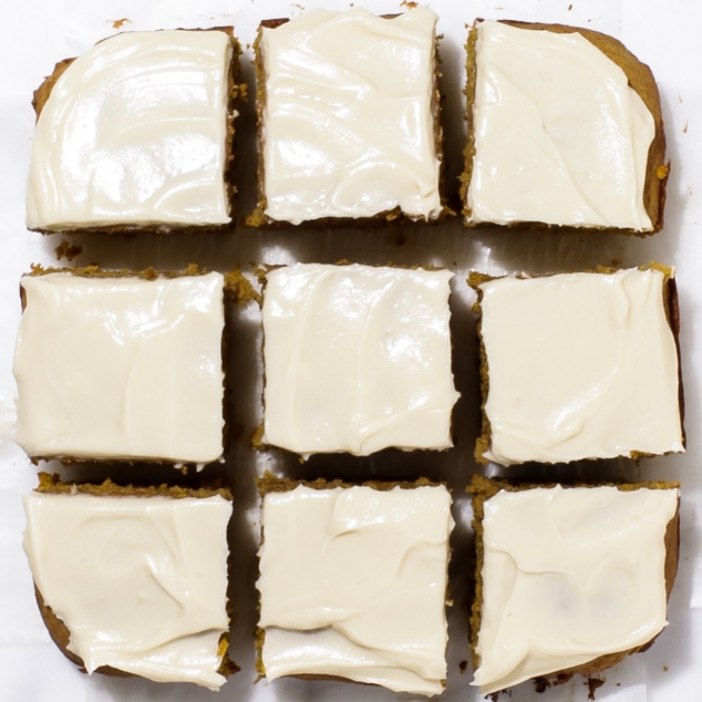 Pumpkin Cake with Maple Cream Cheese Frosting
