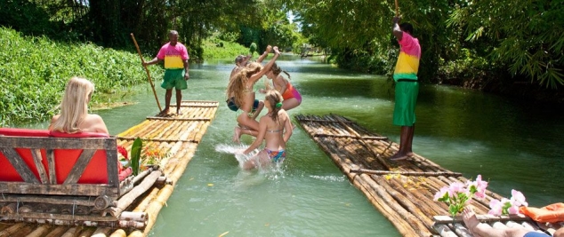 Rafting on the Martha Brae river Jamaica - Image 2