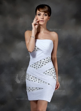 Sheath/Column Strapless Short/Mini Chiffon Cocktail Dress With Ruffle Beading (016008321)