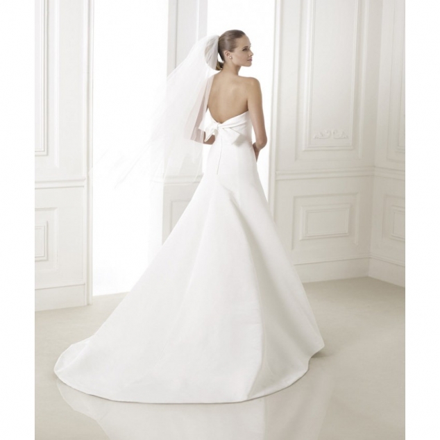 Simple A-line Strapless Sweep/Brush Train Satin Wedding Dresse - Image 2