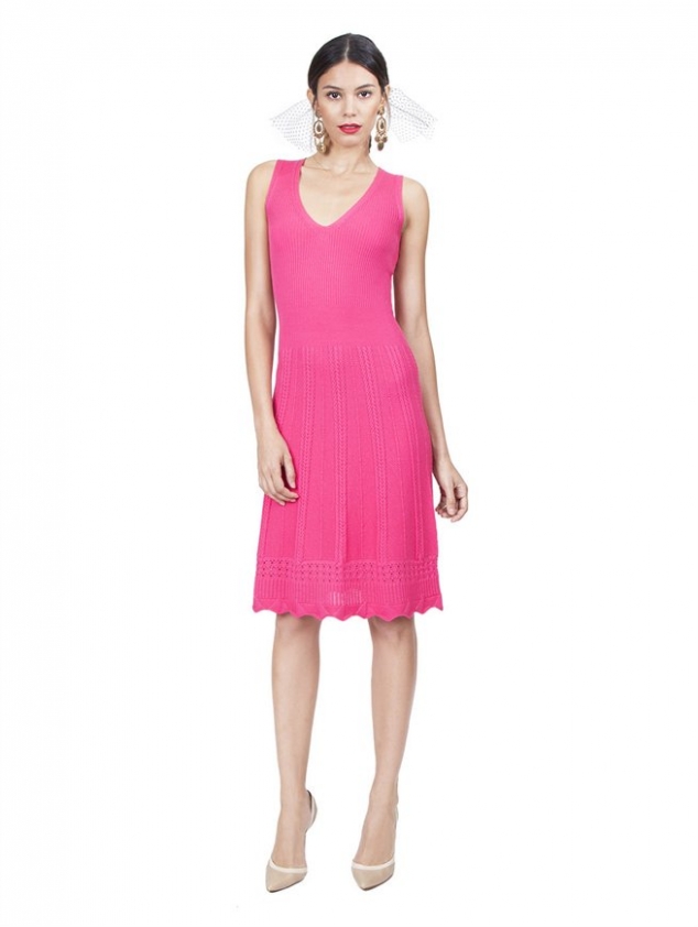 SLEEVELESS KNIT DRESS
