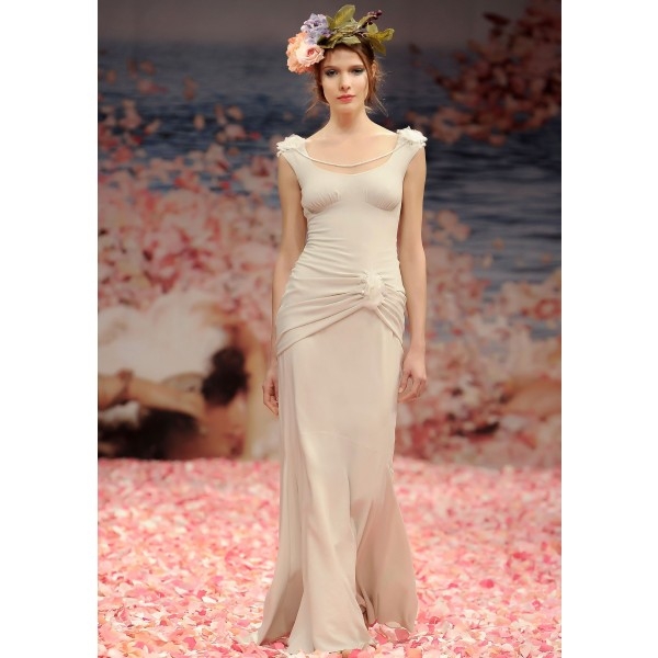Spaghetti straps Sleeveless Applique Empire Backless Ruchingt Sweep train Taffeta Wedding Dresses