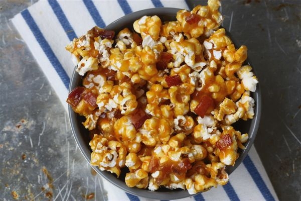 Spicy Caramel Bacon Popcorn