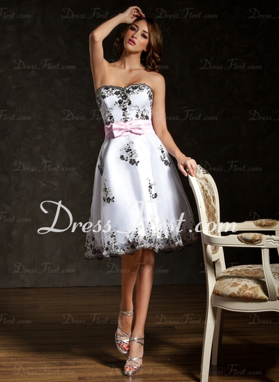 Sweetheart Knee-Length Organza Cocktail Dress With Lace Sash - Image 2