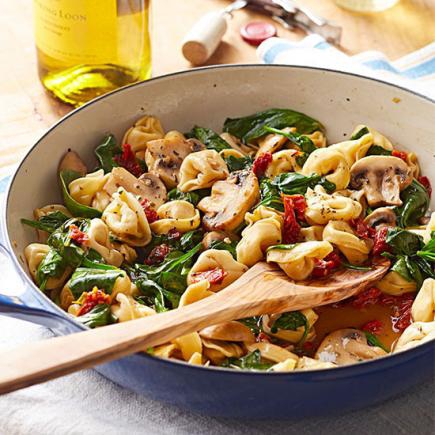 Tortellini, Spinach and Mushrooms in Wine-Butter Sauce