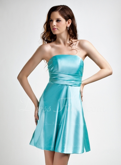 Vestidos princesa/ Formato A Sem Alças curto comprimento Charmeuse Vestido de madrinha com Pregueado