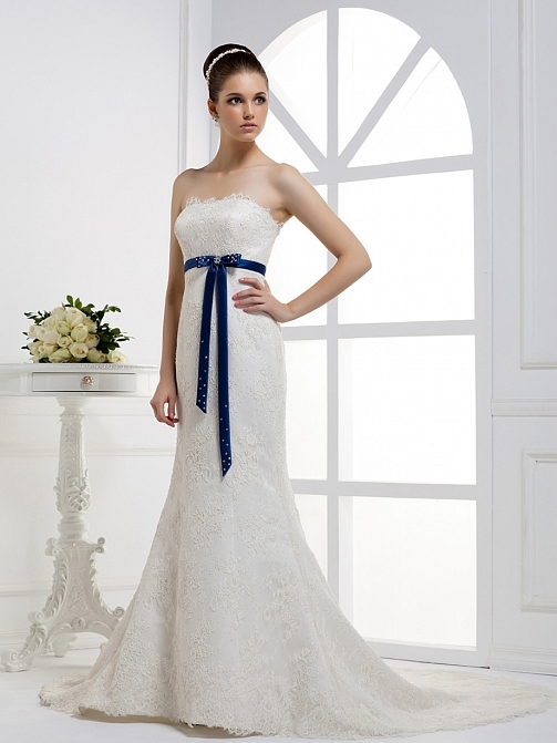 Vintage Lace Strapless Mermaid Empire Floor Length Chapel Train Bridal Gown