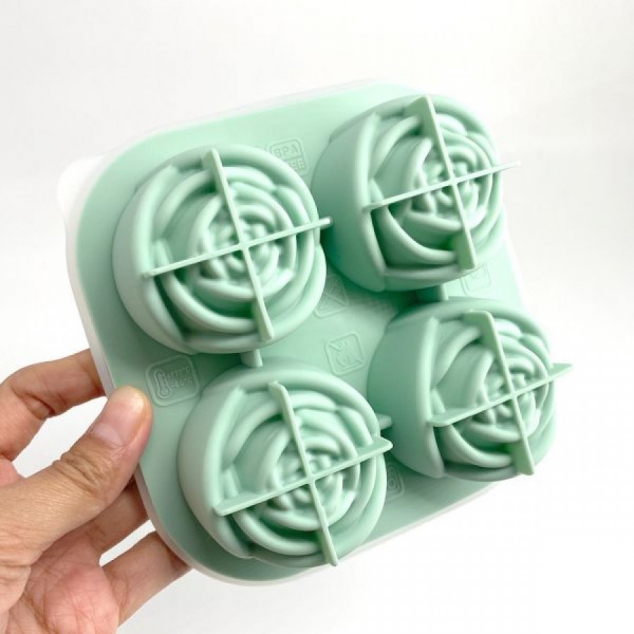 Water-Proof Food Grade Silicone Rose-Shaped Whisky Ice Mold Maker - Image 2