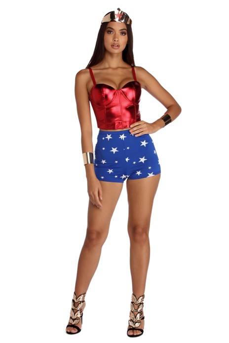 Wonder Woman Halloween Costume. Dress up as the Amazon Warrior Queen. - Image 2