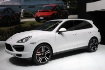 2015 Porsche Cayenne - Awesome Rides