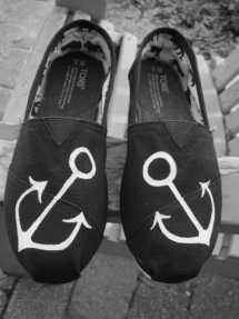 Anchor decorated TOMS - My style