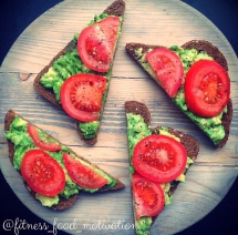 Avocado & tomato on whole wheat bread - Easy recipes