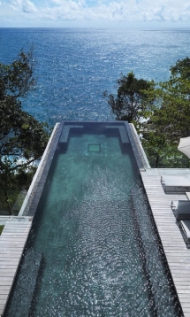 Awesome Infinity Edge Swimming Pool - Swimming Pools