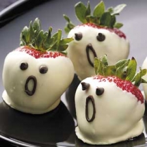  Strawberry Ghosts - Halloween