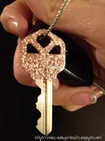 Glitter Identifying Keys - Fun crafts