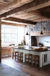 Love this Rustic Kitchen - Up in my kitchen.