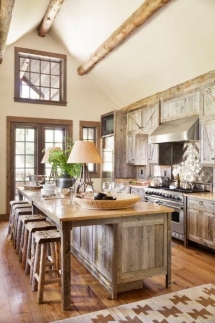 Cabinets to the ceiling - Kitchens