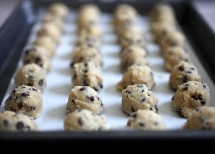 Chocolate Chip Cookie Dough Truffles - Baking Ideas