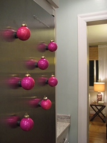 DIY fridge magnet Christmas ornaments - Christmas