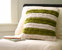 DIY Knitted Pillow - Fun crafts