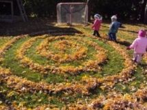 Eight Inexpensive Leaf Activities - For the little one