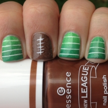 Football nails - Hairstyles & Beauty