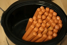 For A Party: 60 Hotdogs In A Slow Cooker - What's for dinner?