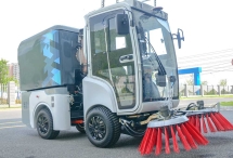 Fulongma Sweeper Truck - Truck