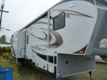 Heartland Cyclone 4014 Fifth Wheel Toy Hauler - Campers
