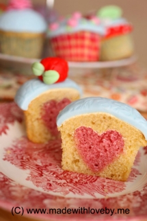 How to Bake a Heart into Your Cupcake - CUP CAKE IDEAS