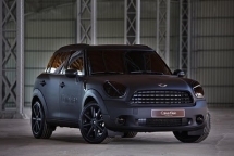 Matte Black Mini Countryman - Mini