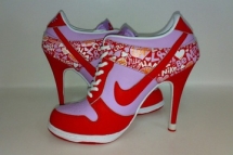 Nike Dunk SB Low Heels Pink/Red  - Unassigned