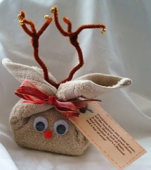 Reindeer Gift With Tag - Holiday