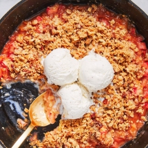 Rhubarb Crisp - Tasty Grub